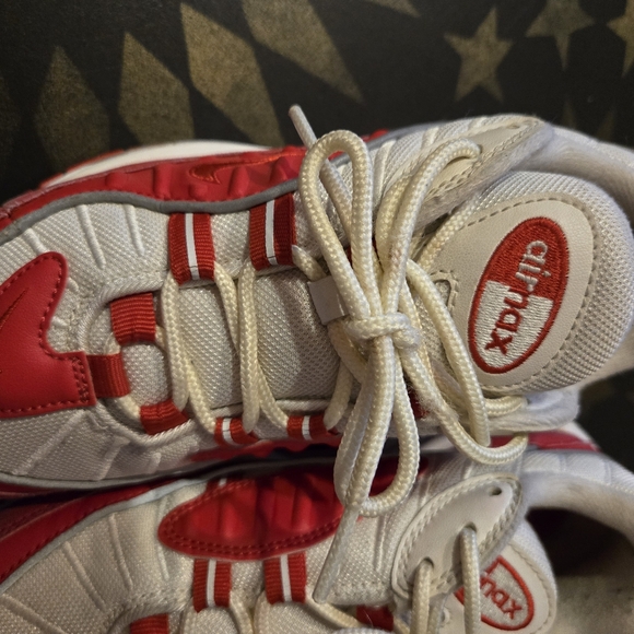 NIKE Airmax 98 University Red - Picture 10 of 13